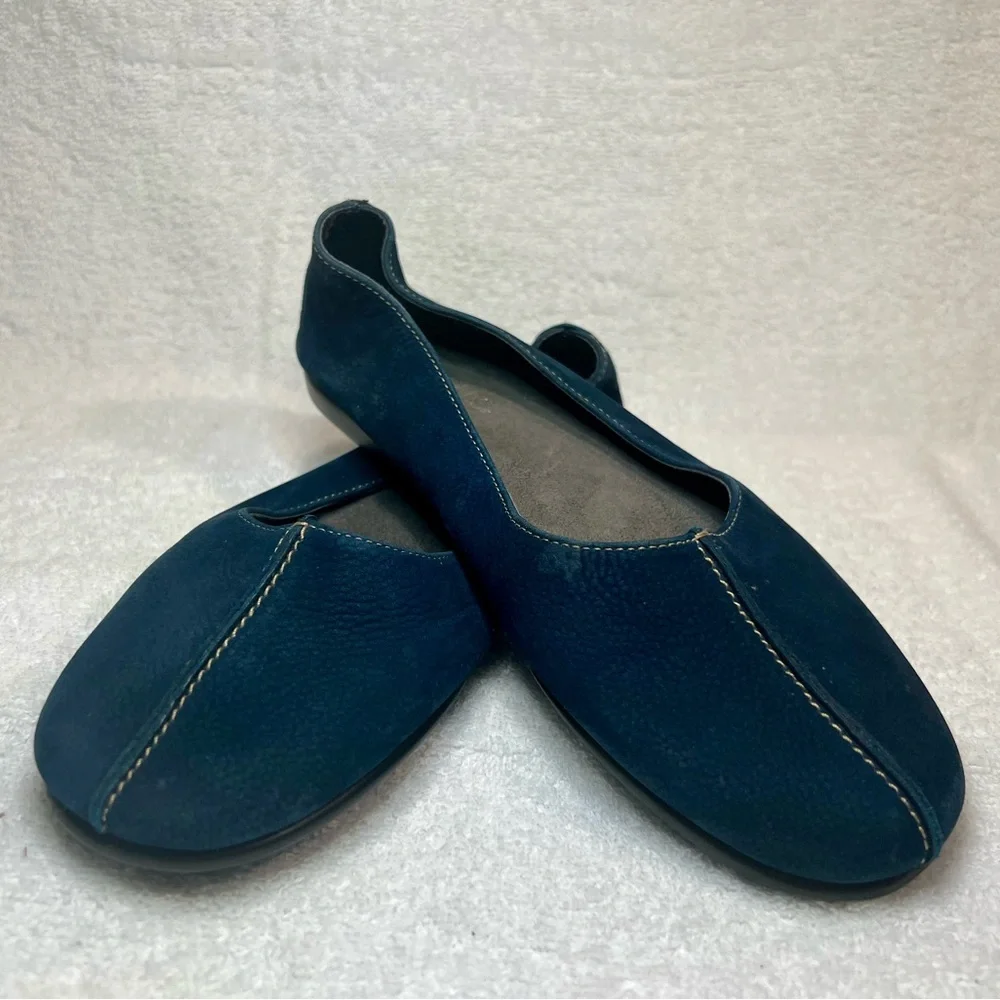Aerosoles, blue suede, size 9 flat